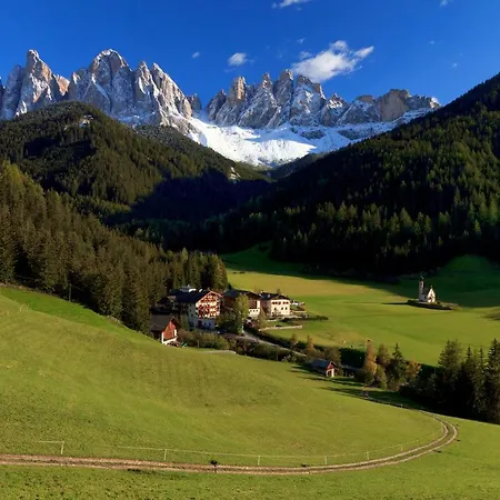 Ranuimuellerhof Hotel Funes (Bolzano)